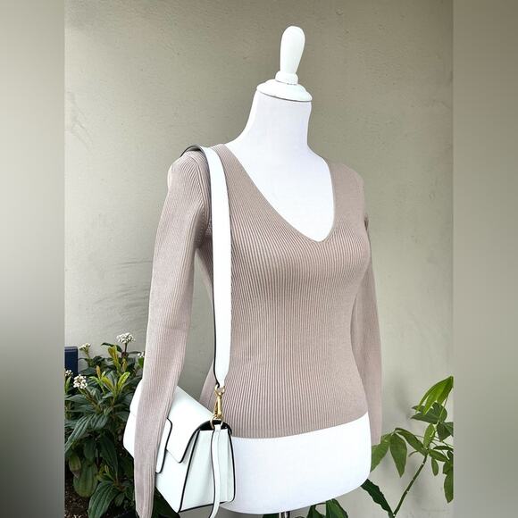 ☘️ Zara Taupe Ribbed Knit viscose Top - size Medium - Picture 5 of 10